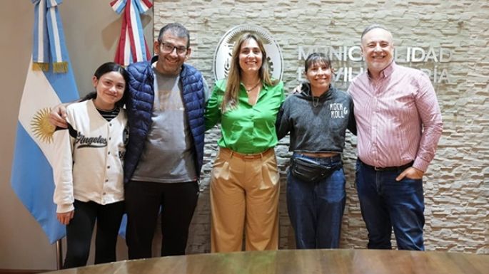 Juliana regresó a la ciudad y fue destacada por Accastello