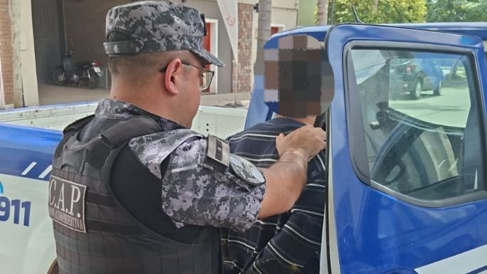 Ingresó a una vivienda para robar un celular y un reloj