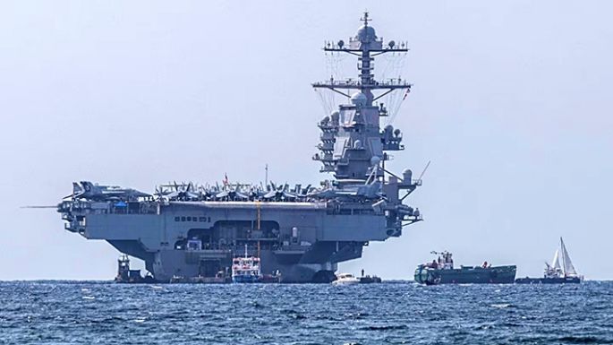 Trump envió otro portaviones