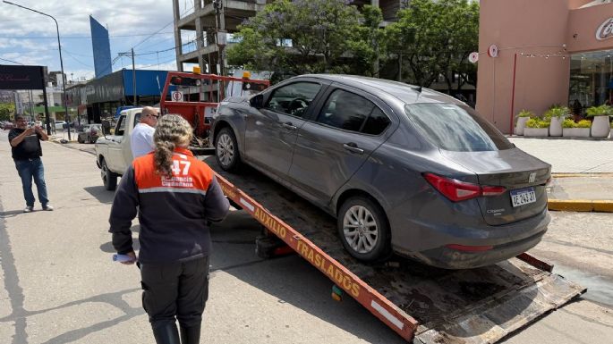 Retienen dos automóviles que funcionaban como Uber