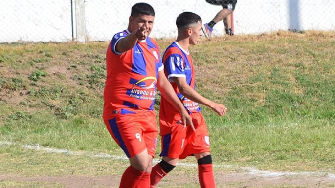 San Lorenzo goleó y dejó afuera a su rival