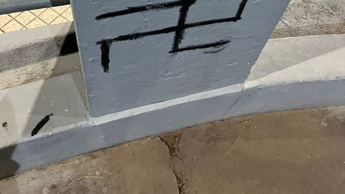 Pintadas nazis y vandalismo a metros del municipio de Bell Ville
