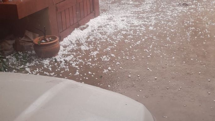 Fuerte granizada en medio del alerta por tormentas