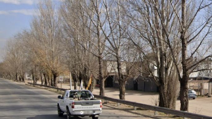 Dos jóvenes heridos tras chocar contra la baranda de contención en ruta 158