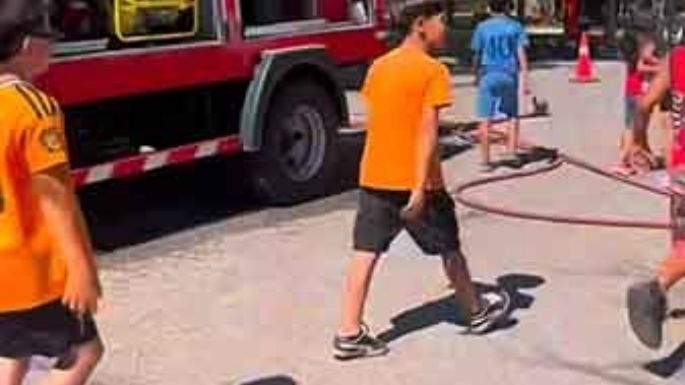 Los vecinos tuvieron la oportunidad de “sentirse bomberos por un día”