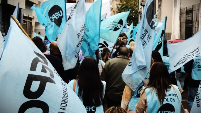 Docentes convocan a una nueva “semaforeada” en Villa María