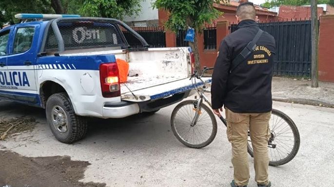 Cayó un exconvicto, acusado de intentar incendiar un auto