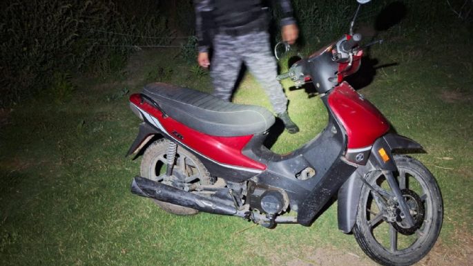 Un adolescente robó una moto durante la madrugada