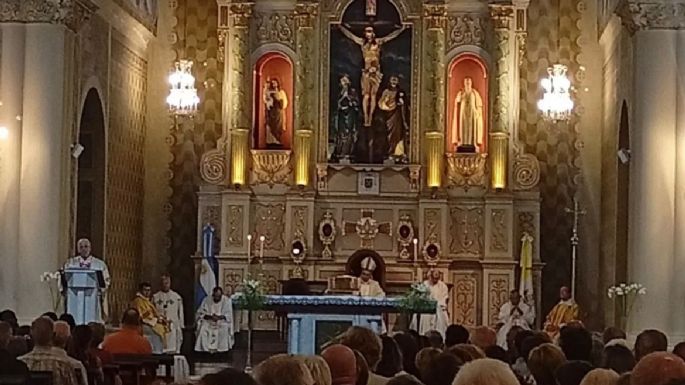 Se celebraron los 40 años de sacerdocio del padre Pedro