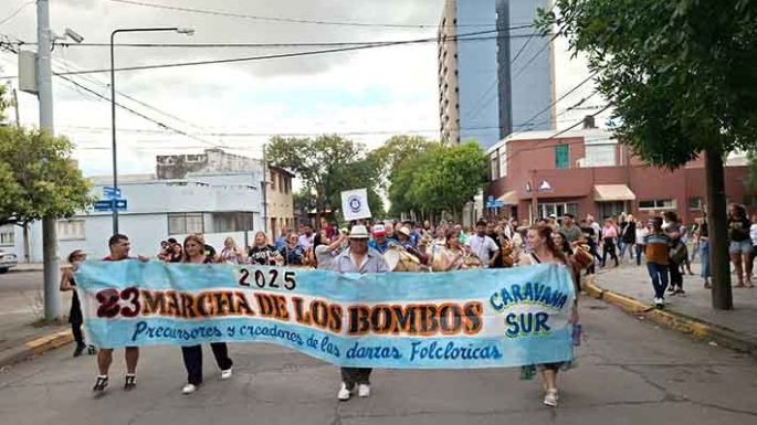 Se llevó a cabo la 23ª Marcha de los Bombos y otros talleres en el Favio
