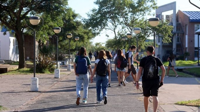 Ya se inscribe en la UNVM para 2026