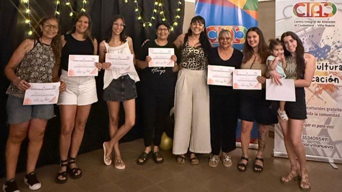 Recibieron la certificación de los talleres de la  Asociación Civil Villa Nueva Ayuda
