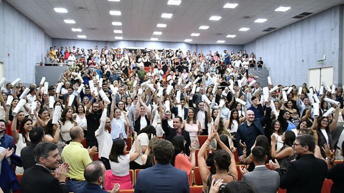 El Instituto de Sociales celebró con 119 nuevos profesionales