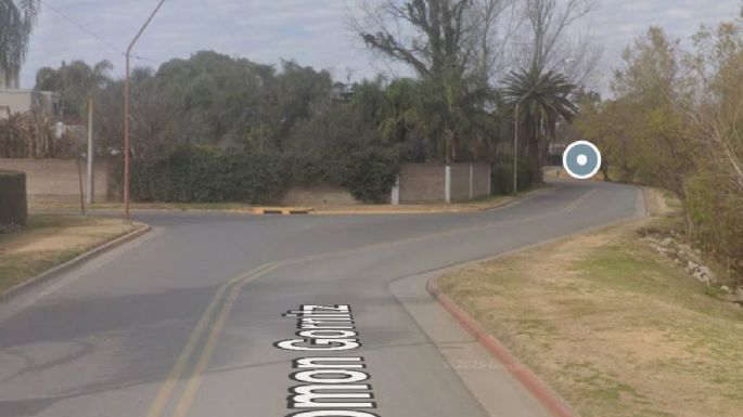 Serio choque en una esquina complicada de la costanera