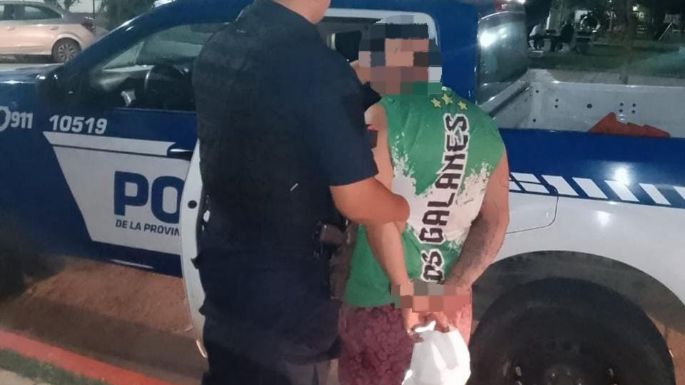 Joven encontró tarjetas bancarias y se fue de compras