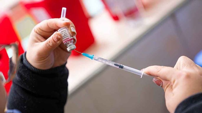 Buscan sancionar a padres que no vacunen a sus hijos