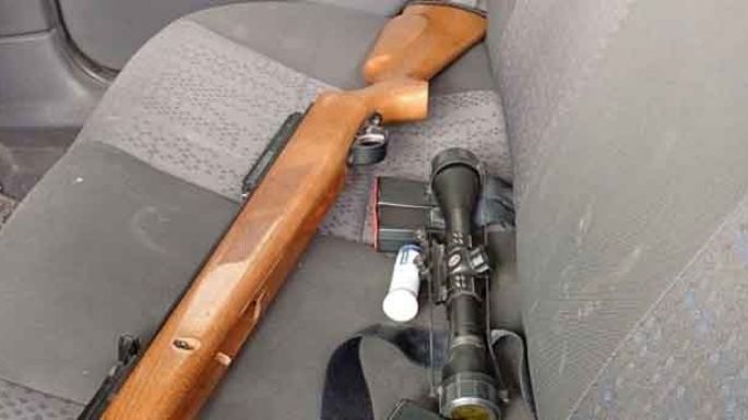 Hirió a un niño en la cabeza con un rifle, pero se entregó