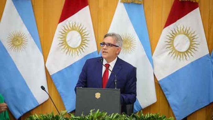Martín Llaryora modifica la estructura de su gabinete