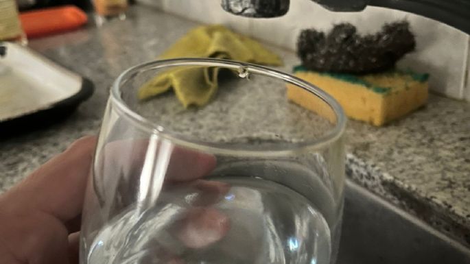 Vecinos presentan dificultades con el agua potable en el Ameghino