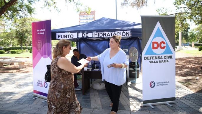 Habilitaron un punto de hidratación en plaza Centenario