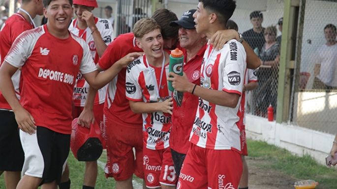 “Uno siempre les quiere enseñar a ganar”