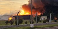 El fuego empezó a las 4.15 de la madrugada y destruyó varios sectores de la firma, causando cuantiosos daños