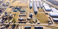 La planta manisera está ubicada en la salida de Pasco hacia La Laguna y ocupa a 300 trabajadores, en su gran mayoría radicados en esa localidad y en la vecina población de Ticino