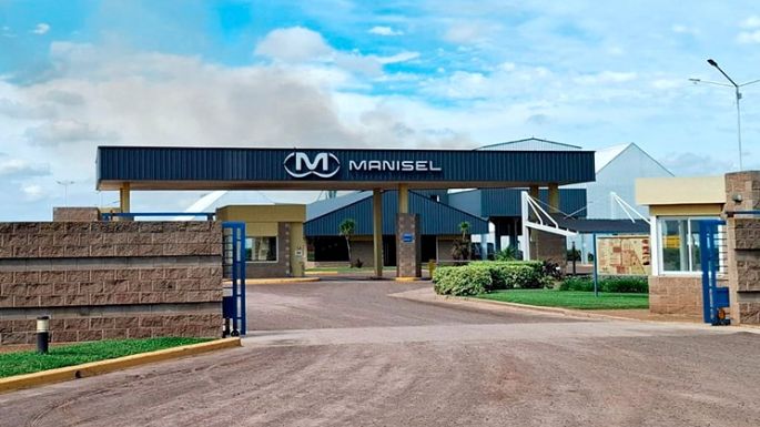 Voraz incendio destruyó gran parte de la planta de Manisel