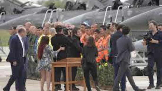 Javier Milei presentó  seis aviones