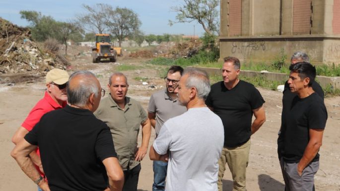 Comenzaron las tareas de limpieza del nuevo predio deportivo de Las Acacias