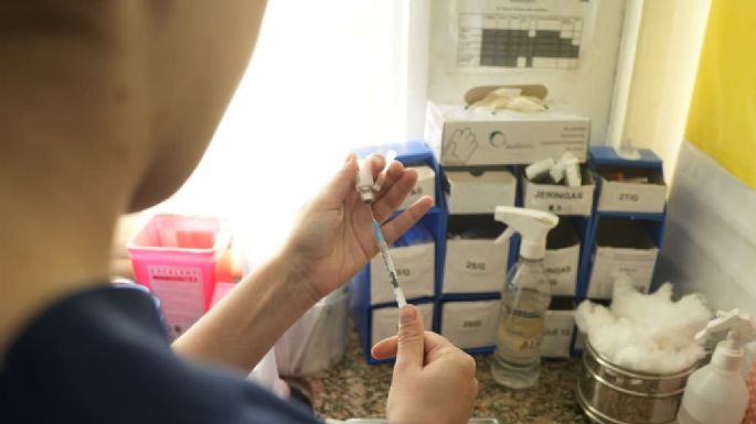 Amplían vacunación contra el dengue para personas de 15 a 59 años