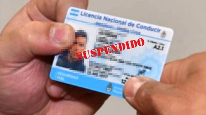 Le retuvieron el carné y embargaron sus bienes