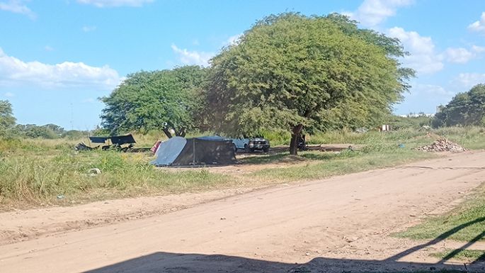 Dos barrios piden ayuda urgente