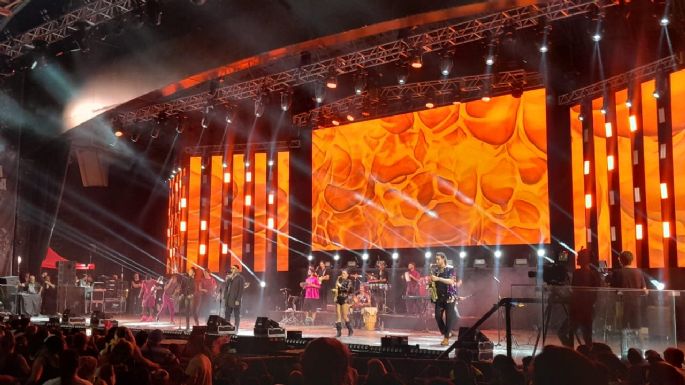 La Delio Valdez abrió la noche al ritmo de la cumbia