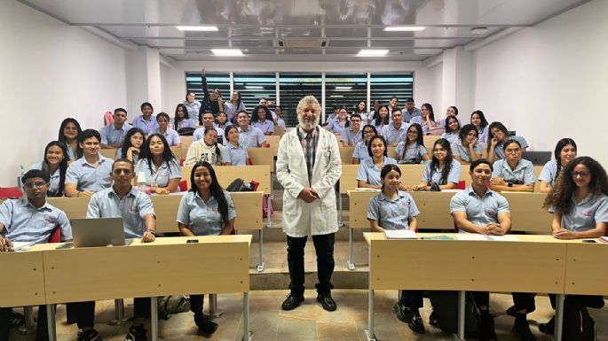Jure hizo una estancia académica en Colombia