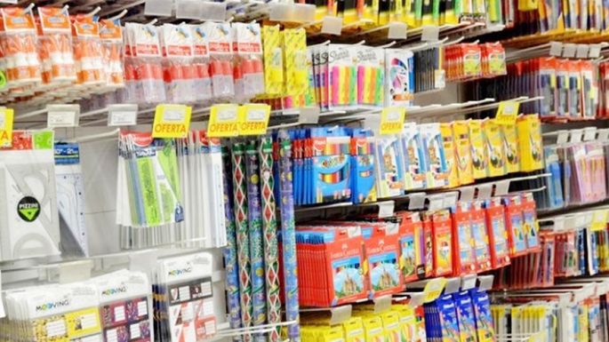 Más de $300 mil para que un niño vaya a la escuela