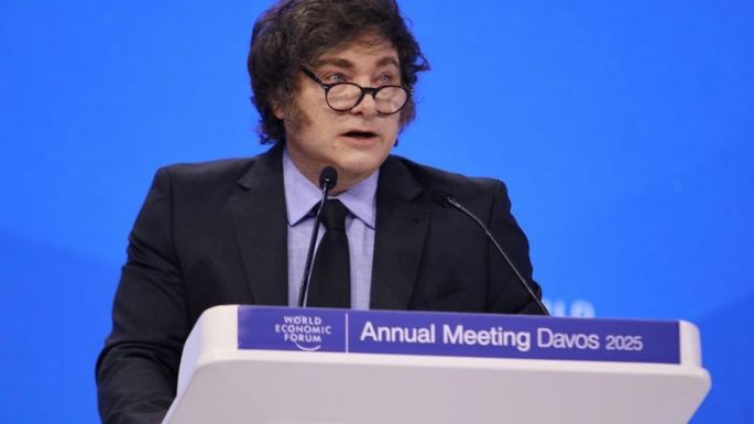 Milei promocionó una criptomoneda que movió millones de dólares y luego se desplomó