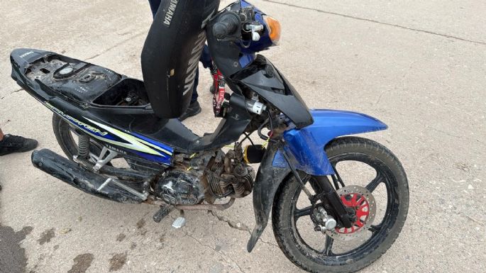 Menor iba en moto sin patente ni documentación 