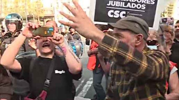 Reprimieron a los jubilados