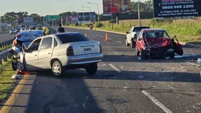 Numerosas víctimas fatales en caminos de Córdoba: impactos en la autopista y durante una “picada”