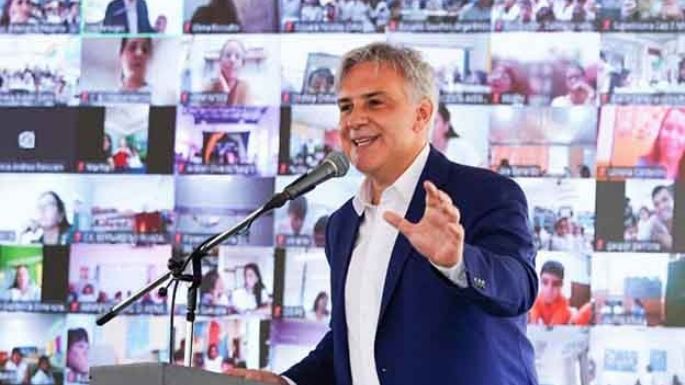 Llaryora inició el ciclo lectivo en las Altas Cumbres