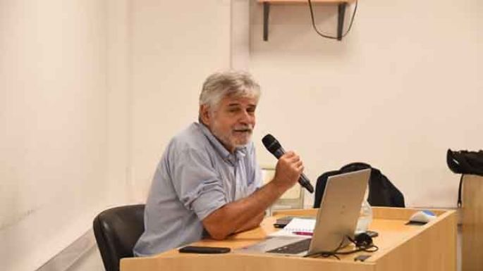 El exministro Filmus disertó en Villa María