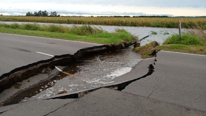 Corte y desvíos por hundimiento de calzada en ruta 10