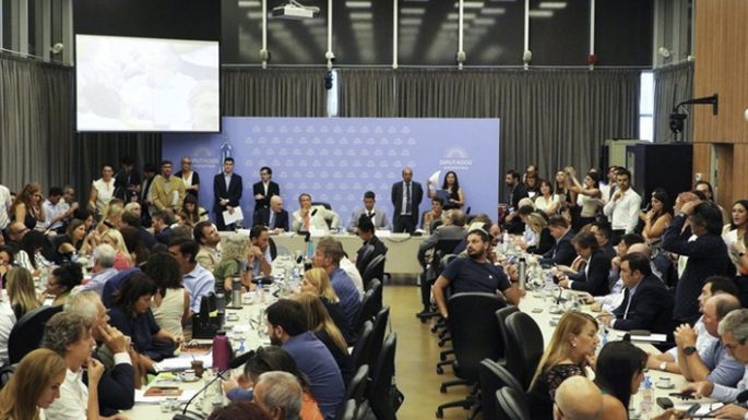 Apoyo para suspender las PASO