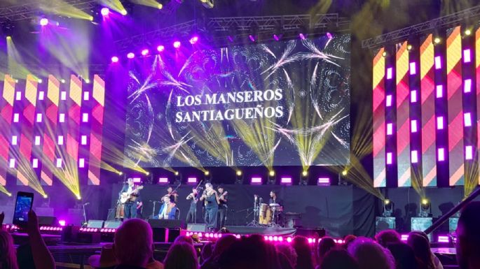 Los Manseros Santiagueños ya subieron al escenario