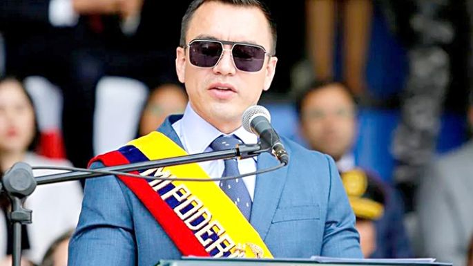 Noboa apela a cuestionada firma en su lucha contra la violencia