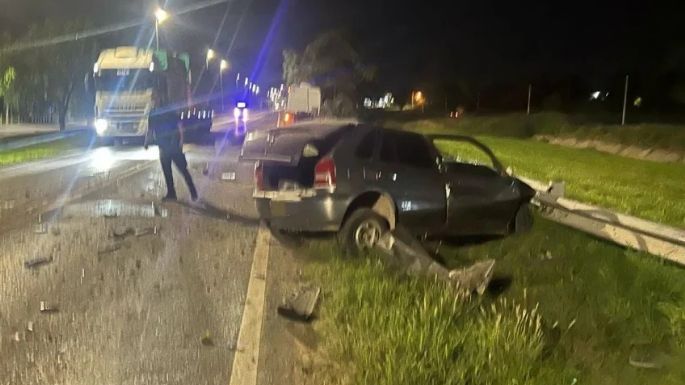 Falleció un automovilista tras colisionar contra un camión