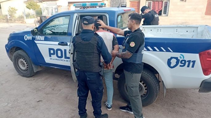 Once personas arrestadas en 22 allanamientos simultáneos