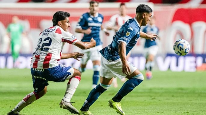 En Santa Fe, Racing le ganó a Unión con un jugador menos