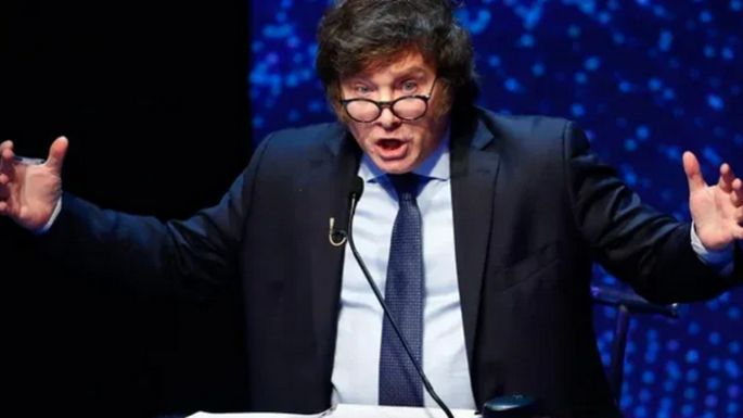Milei volvió a cargar contra periodistas